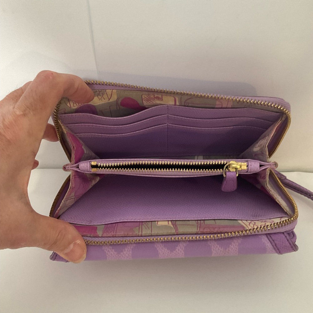Vera Bradley Ikat Diamonds Lilac Ultimate Clasp & Zipper Closure Wristlet Wallet - Picture 5 of 12